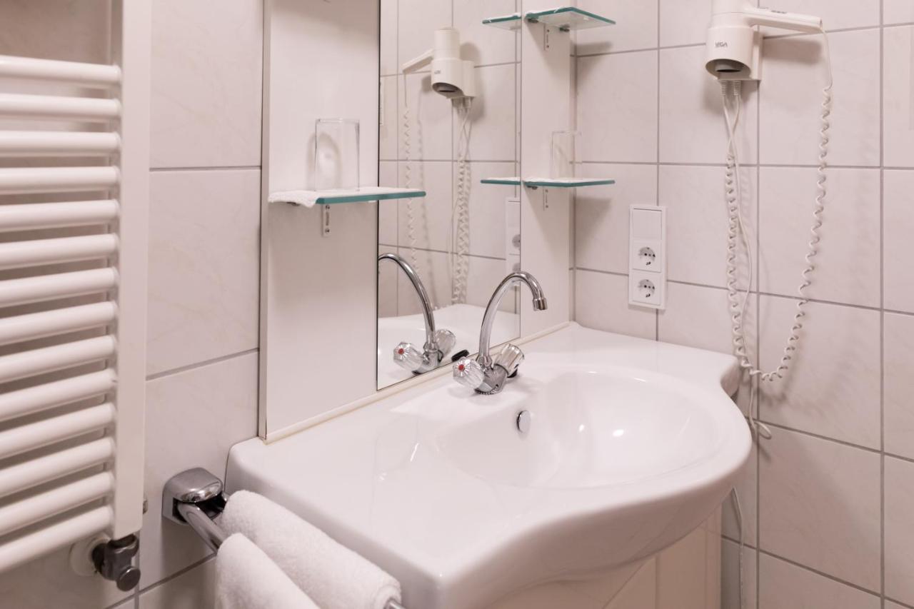 Hotel garni Café im Hamm Zell an der Mosel Exteriör bild